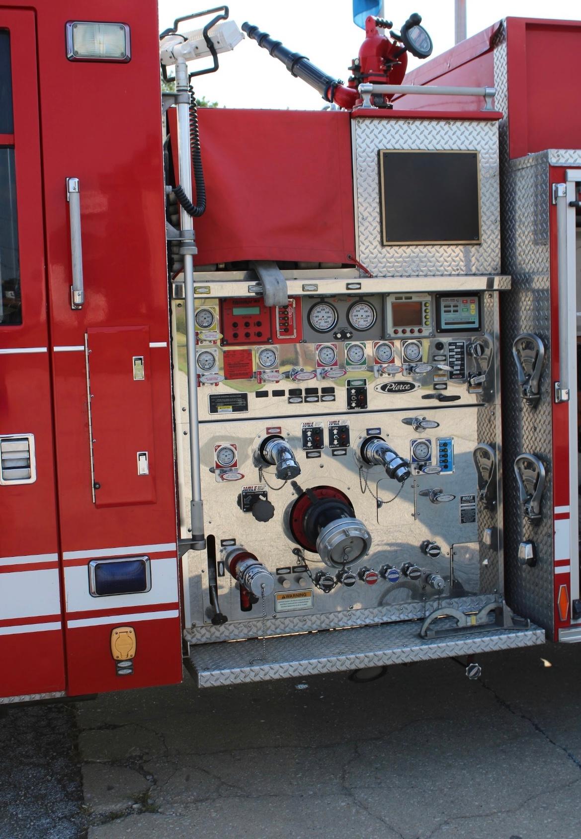2004 Pierce Dash Rescue Engine - image 9