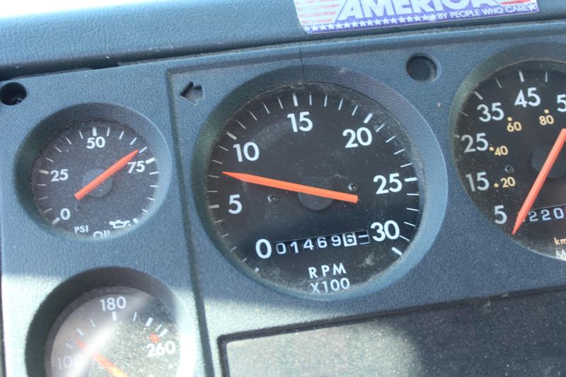 1998 Freightliner / Pierce Aluminum Pumper with a 1500 Gallon Tank - image 9