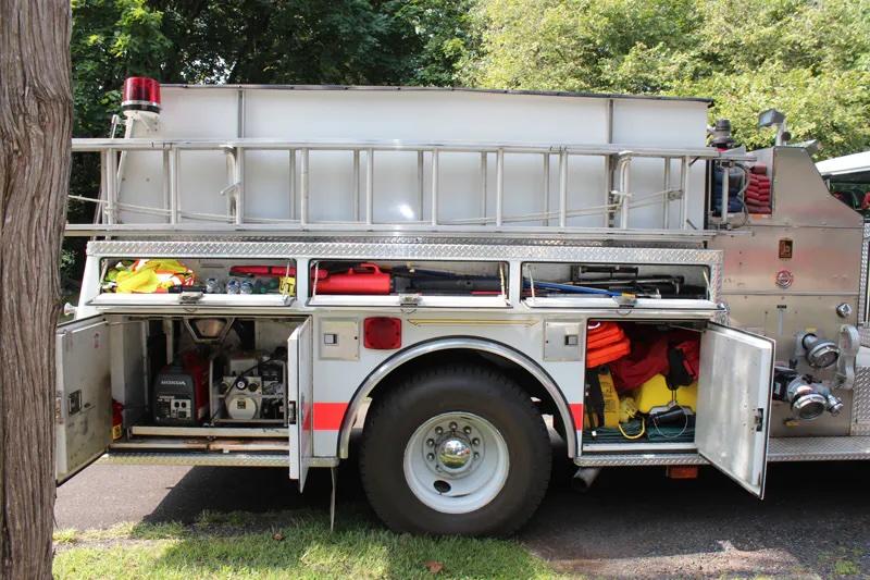 1996 International / KME 1250 GPM Pumper with a 1000 Gallon Poly Tank - image 3