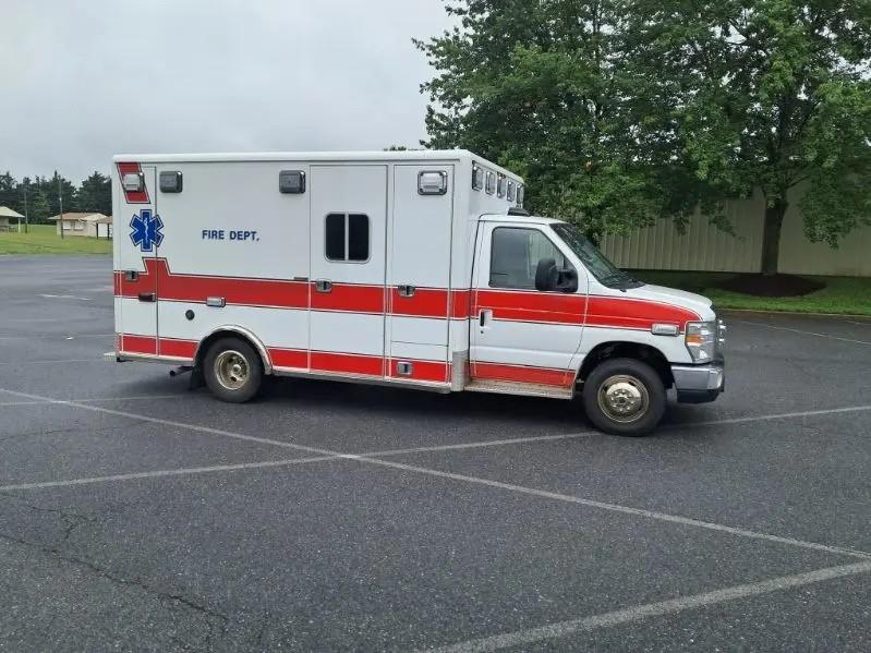 2019 Horton Ford Type III Ambulance - image 3
