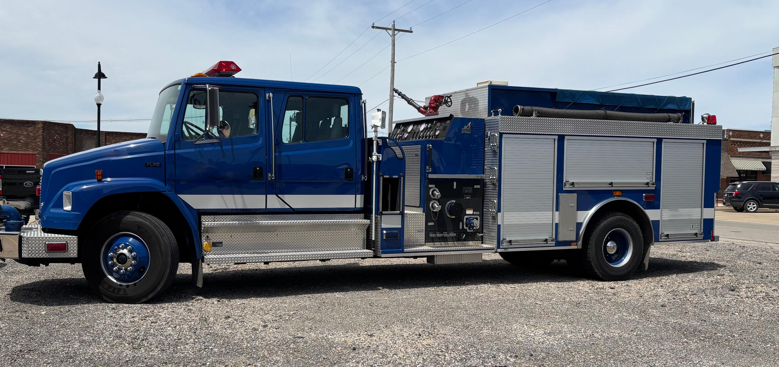 2003 Smeal Freightliner Pumper - image 3