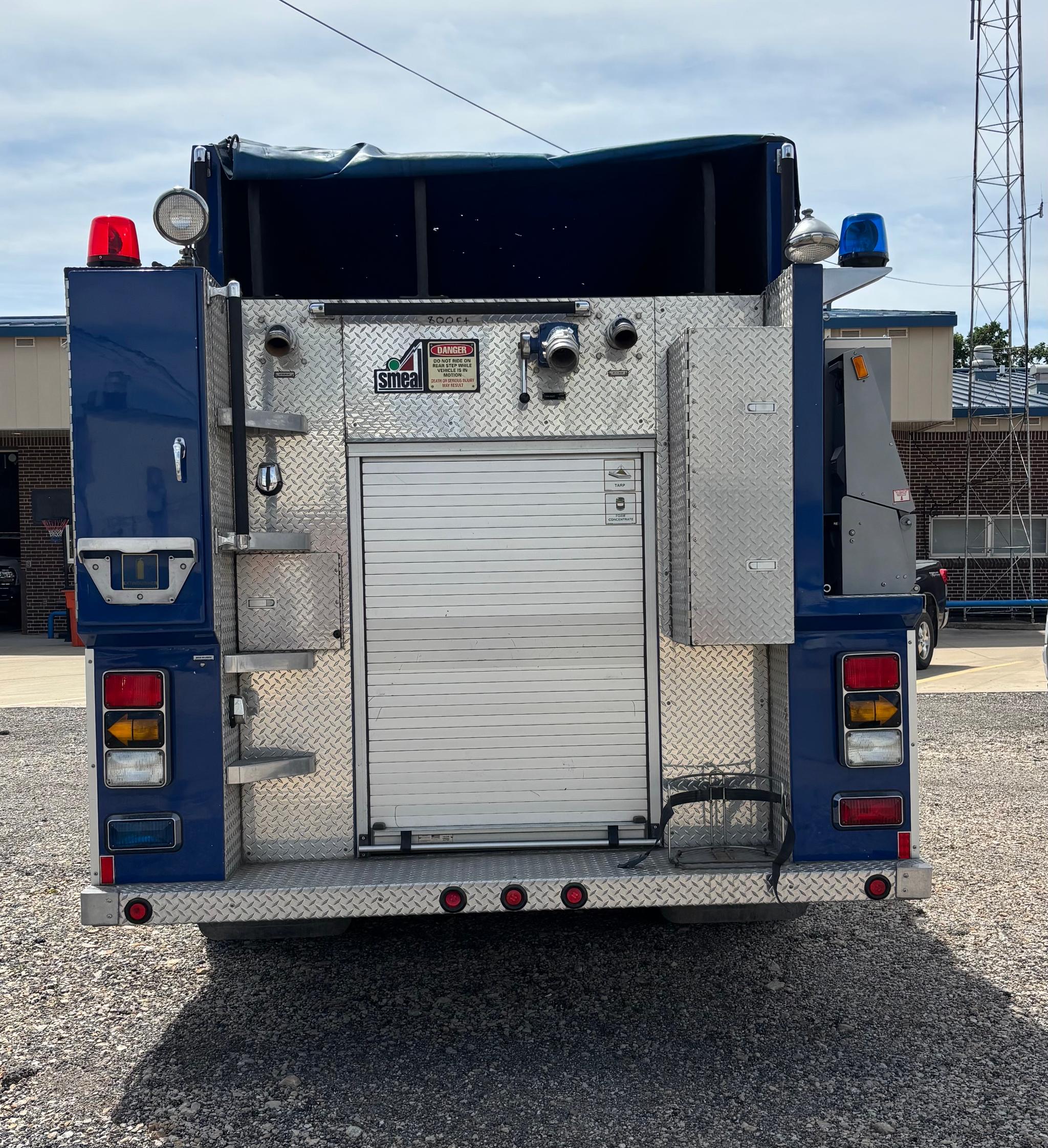 2003 Smeal Freightliner Pumper - image 4