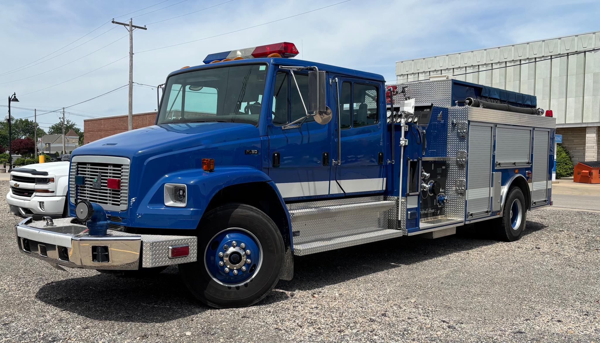 2003 Smeal Freightliner Pumper - image 1
