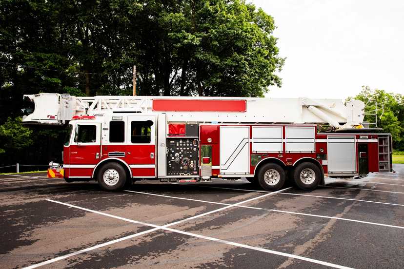 2014 KME Predator 102' Quint — photo 3