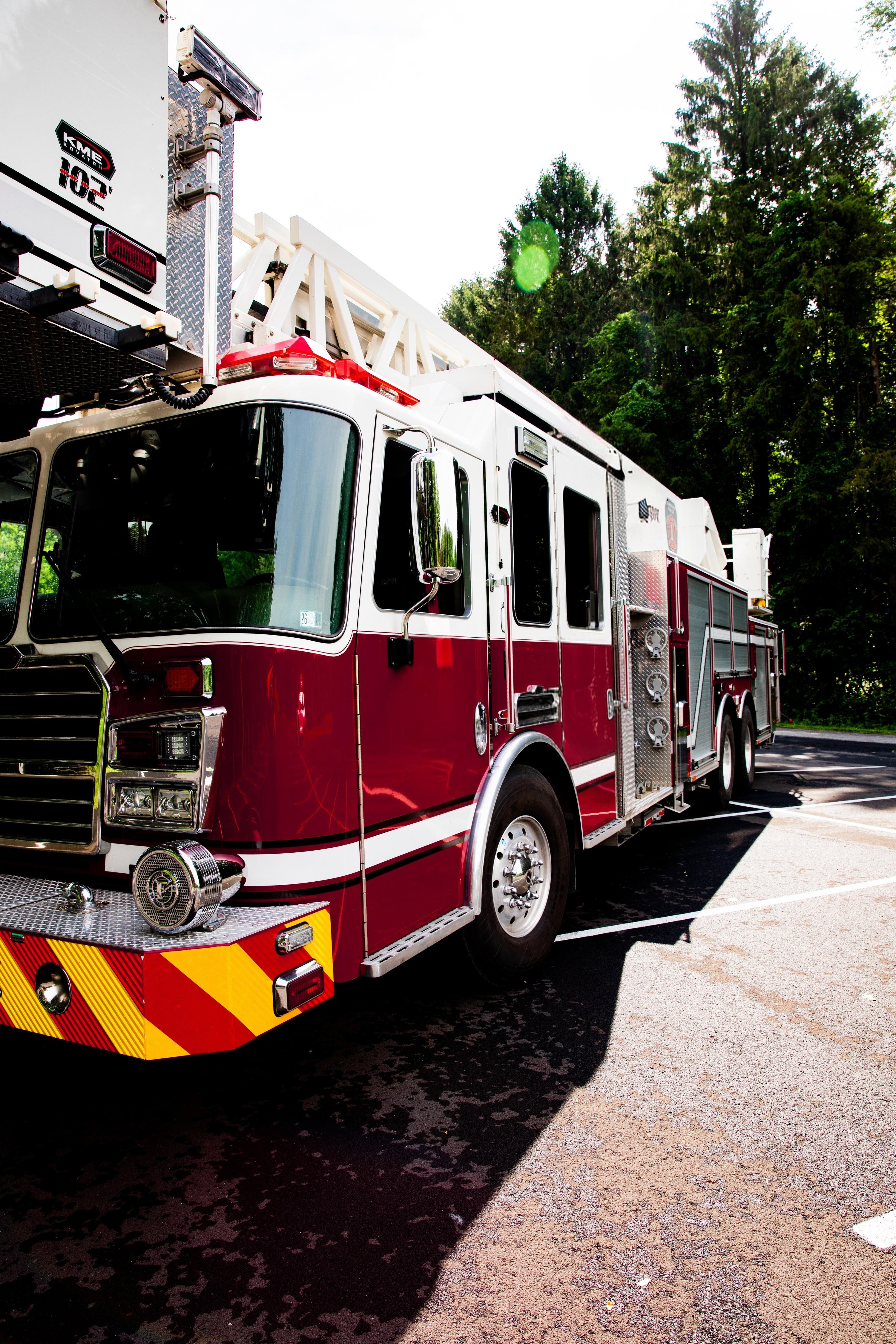 2014 KME Predator 102' Quint - image 6