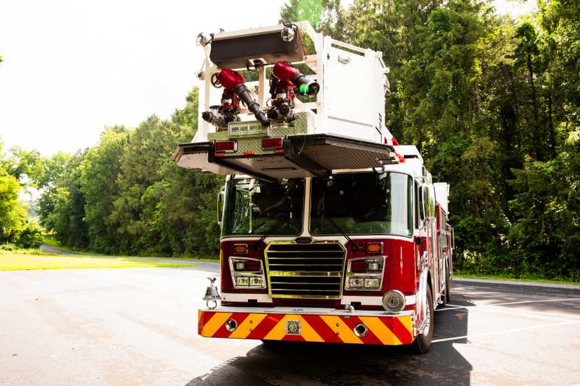 2014 KME Predator 102' Quint — photo 4