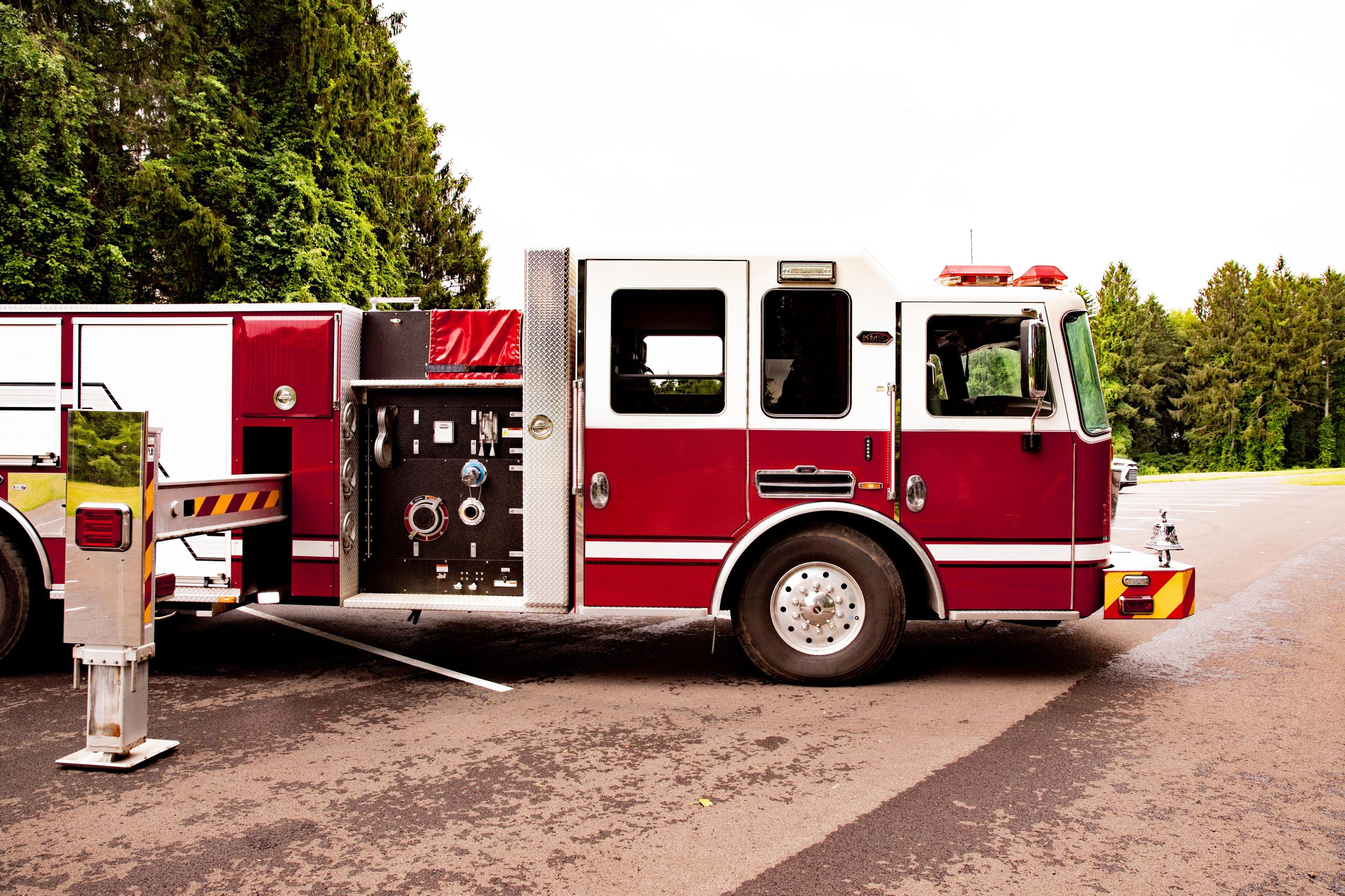 2014 KME Predator 102' Quint - image 68