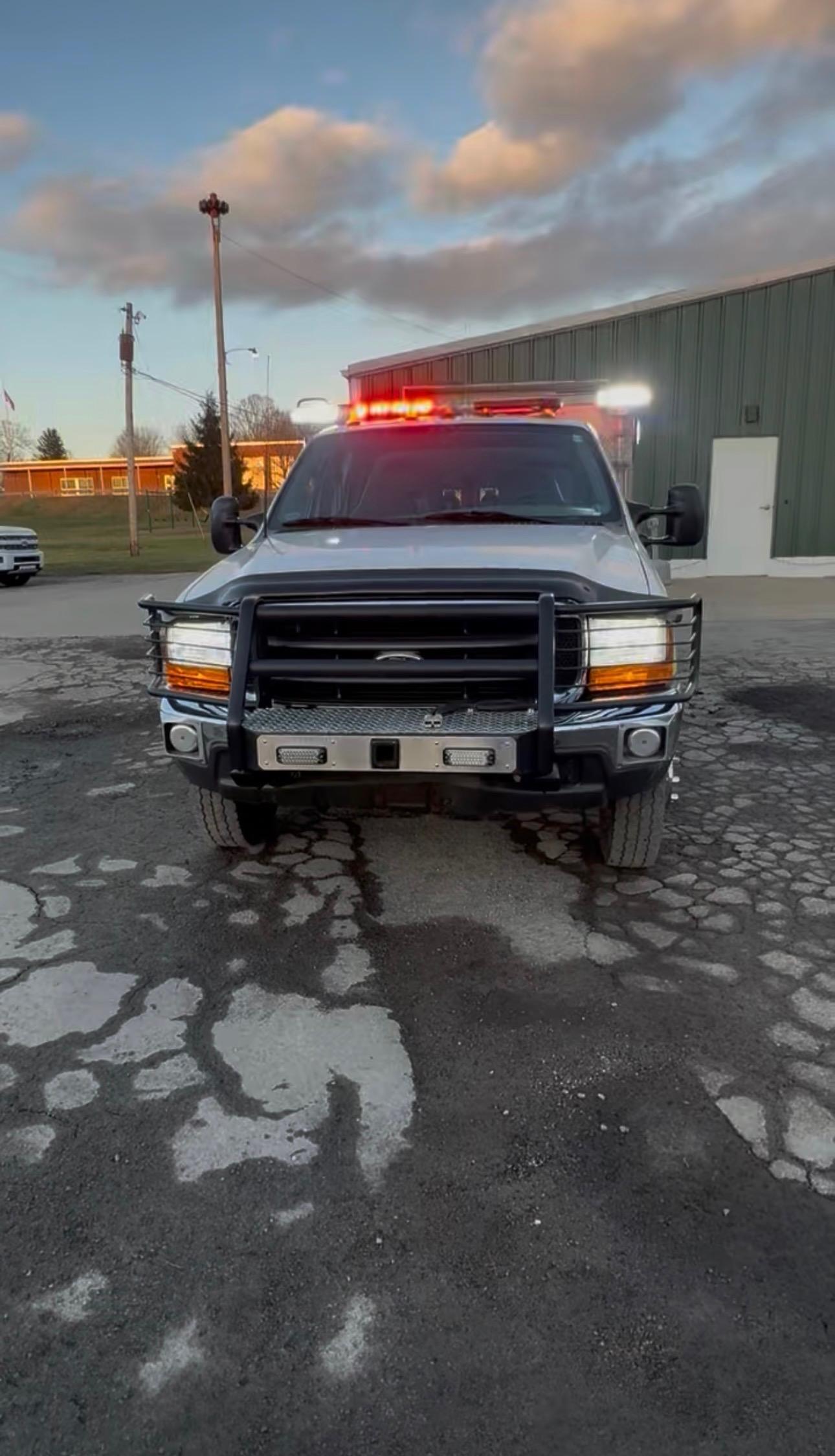 2000 Ford Mini Pumper - image 3
