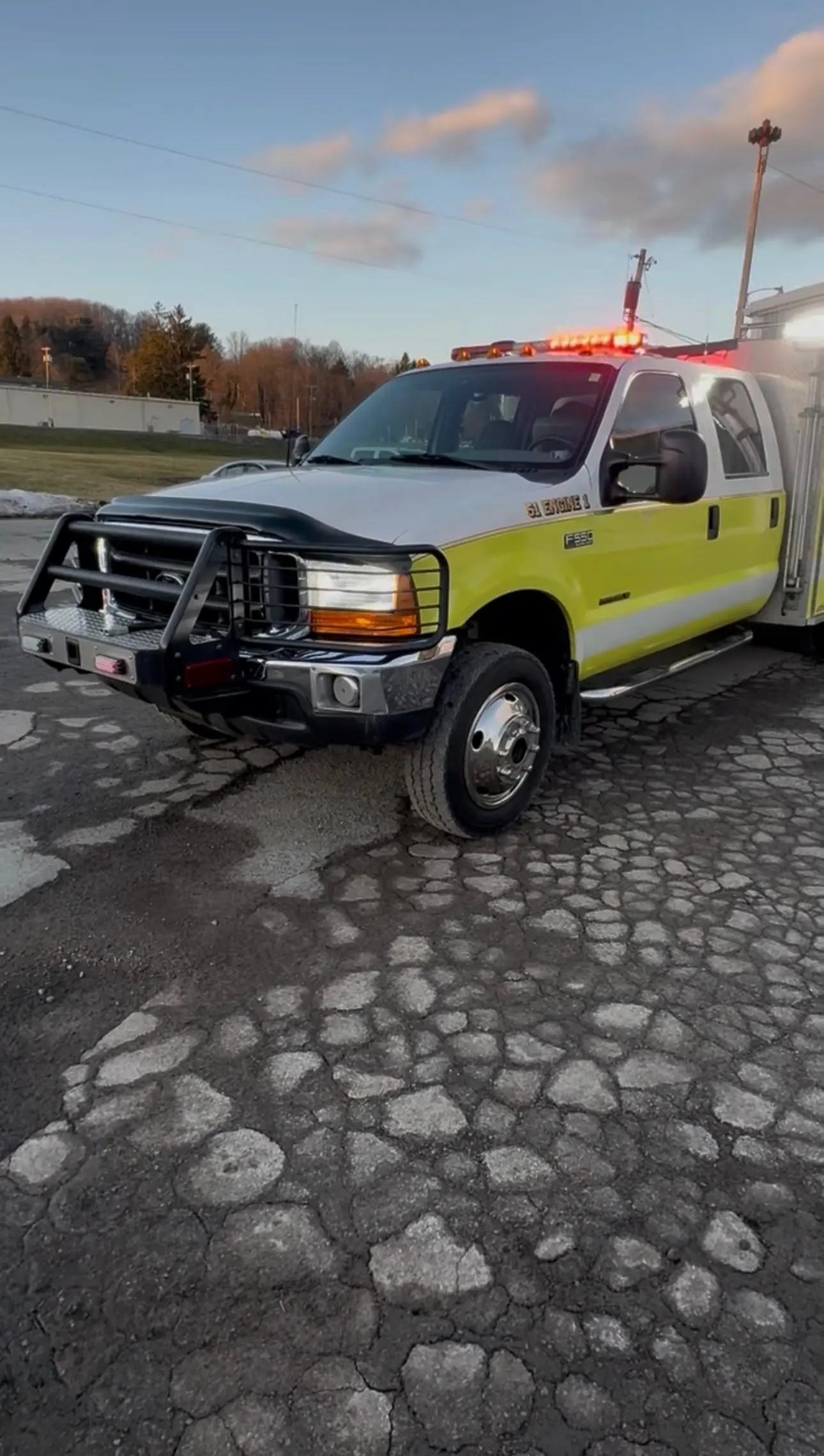 2000 Ford Mini Pumper - image 1
