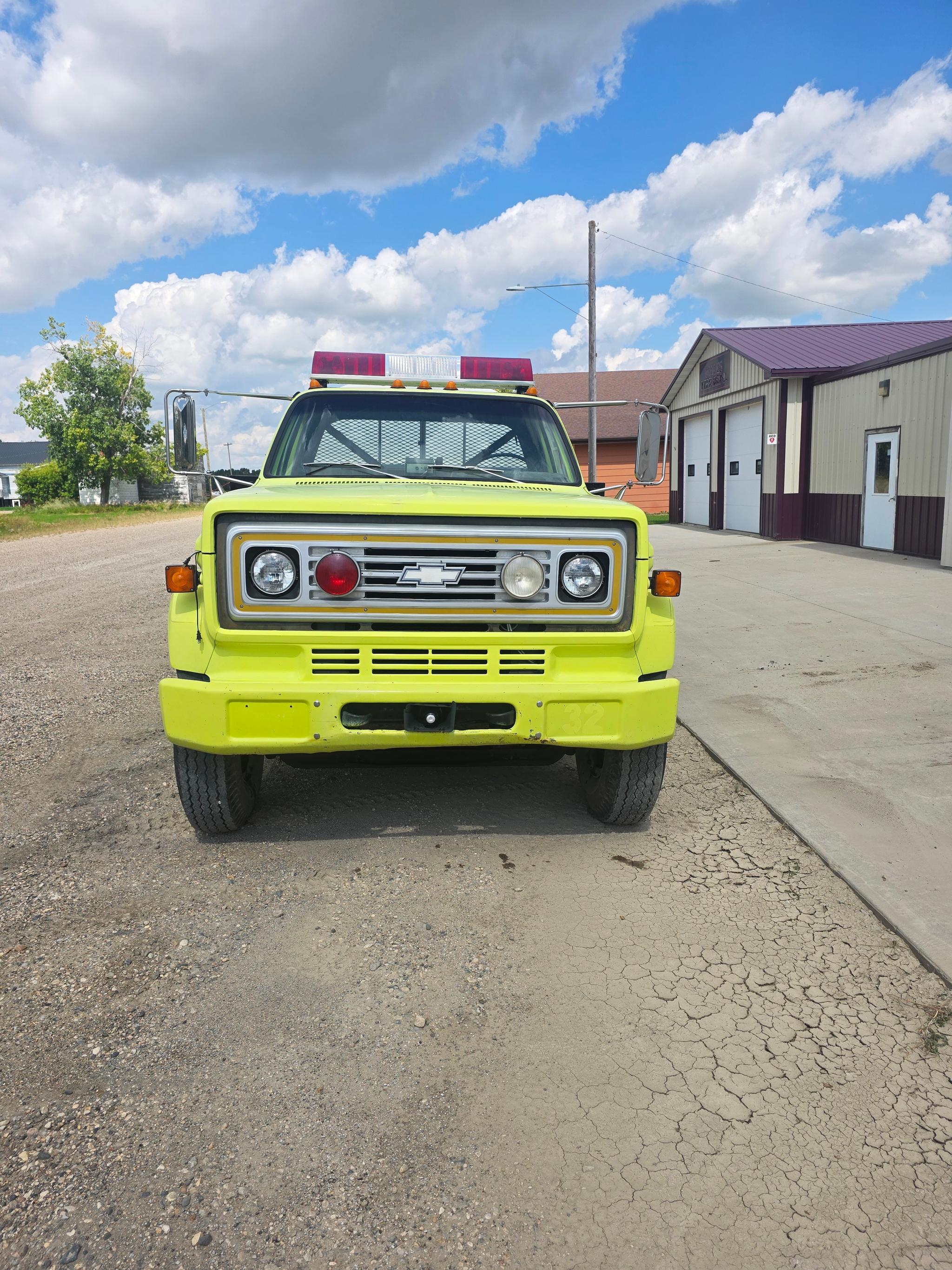 1983 Smeal Chevrolet Pumper Tanker - image 2