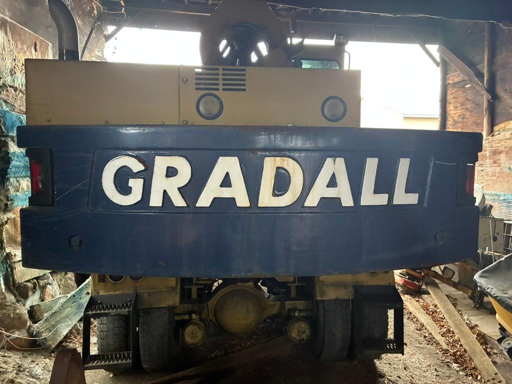 Gradall XL4100 Wheeled Excavator - image 7