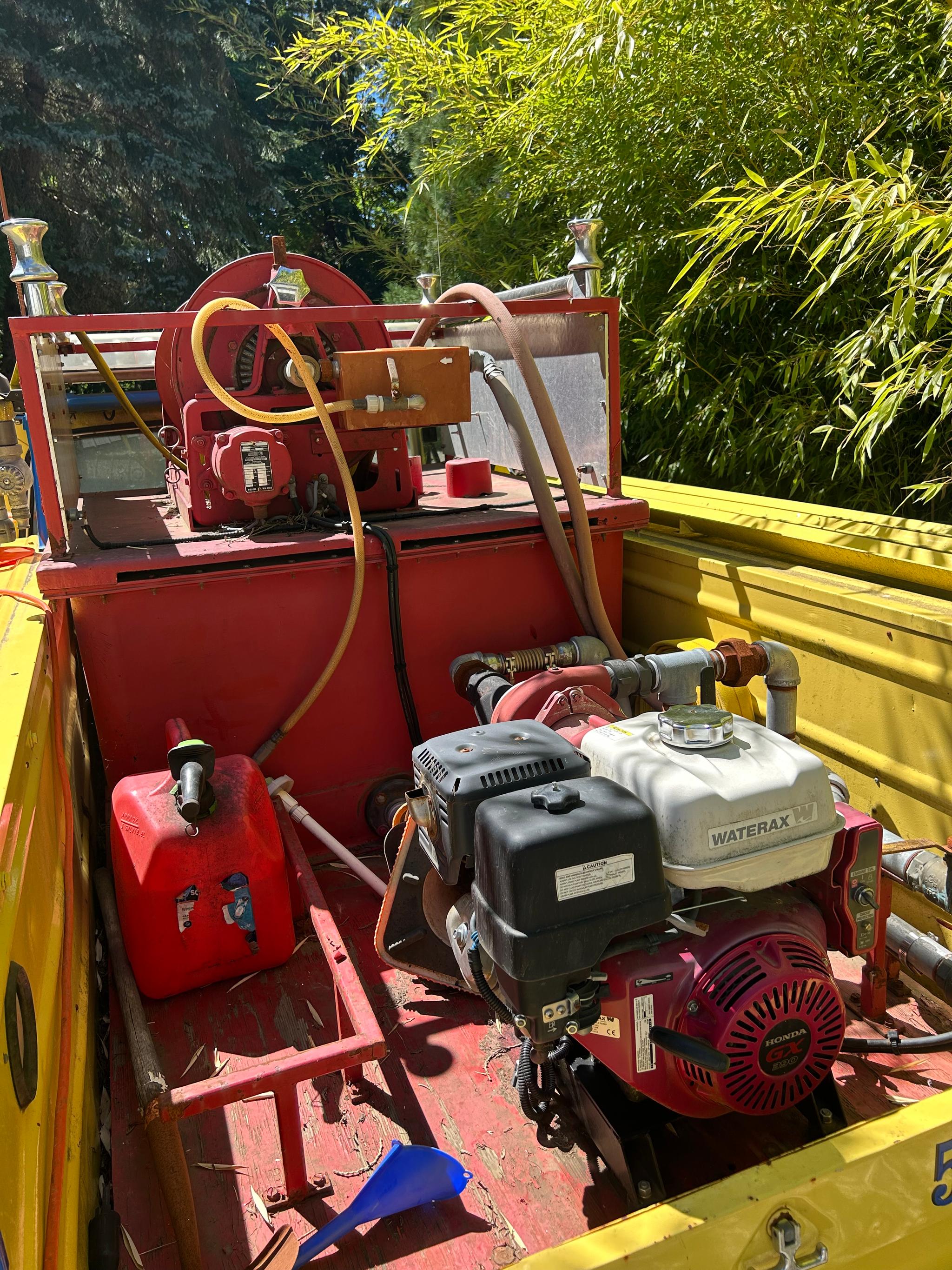 1984 Ford F250 gas, manual trans, brush w/ pump and water tank - image 3