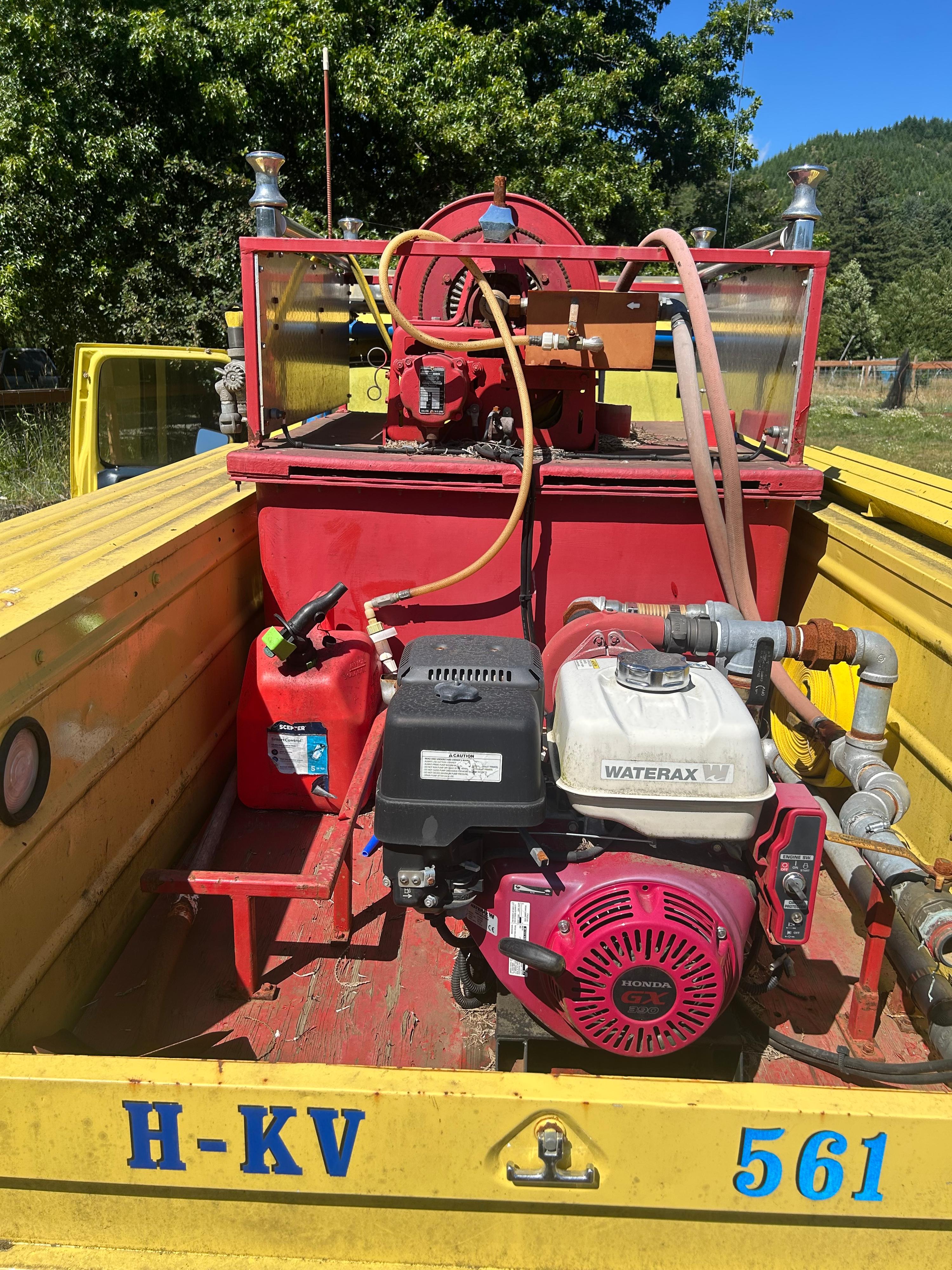 1984 Ford F250 gas, manual trans, brush w/ pump and water tank - image 5