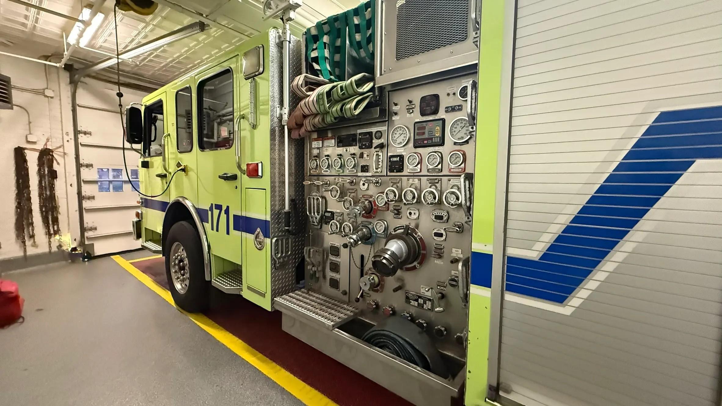 2009 4 Guys Spartan Pumper - image 7