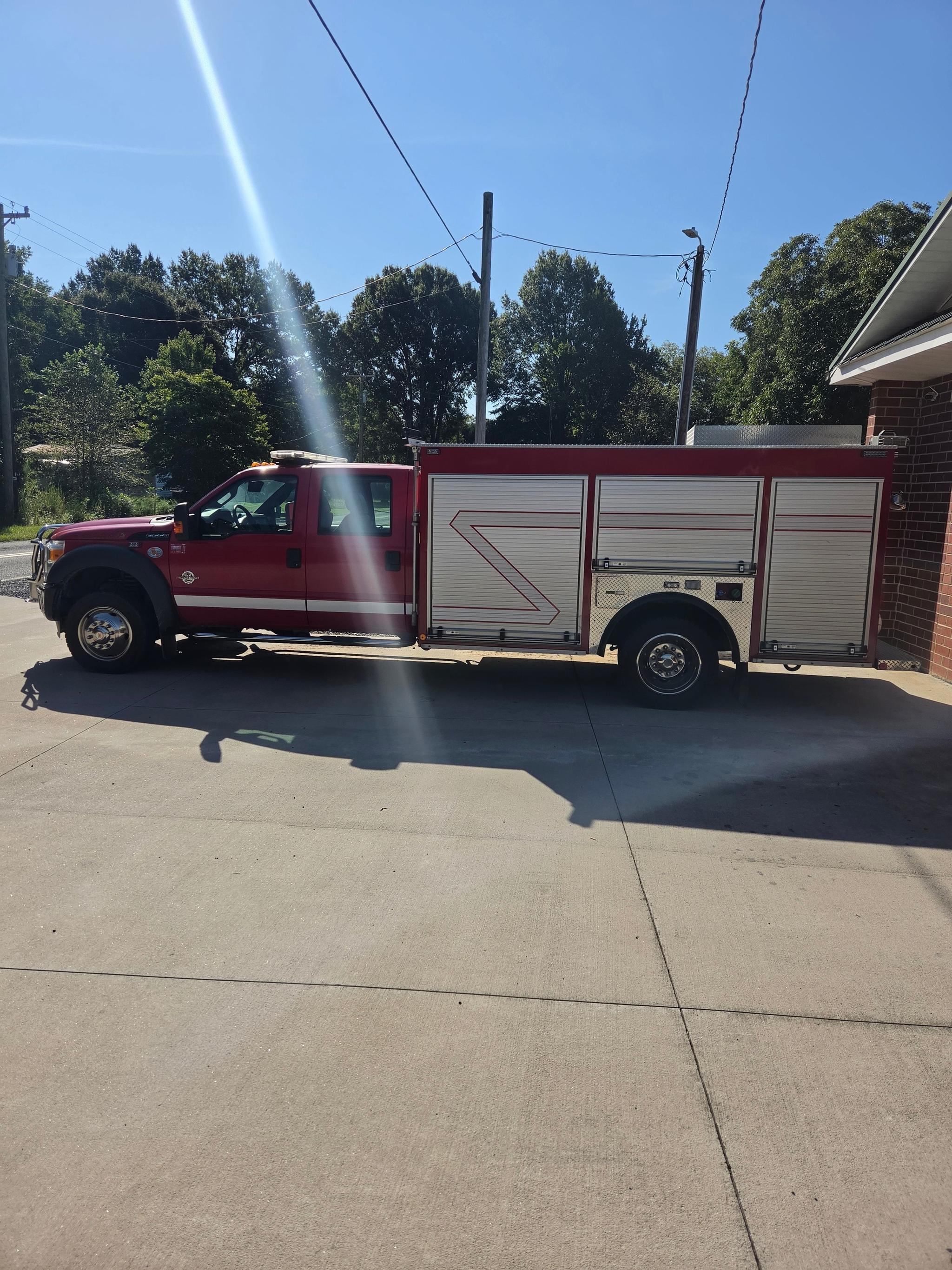 2011 Ford 4x4 Light Rescue - image 3