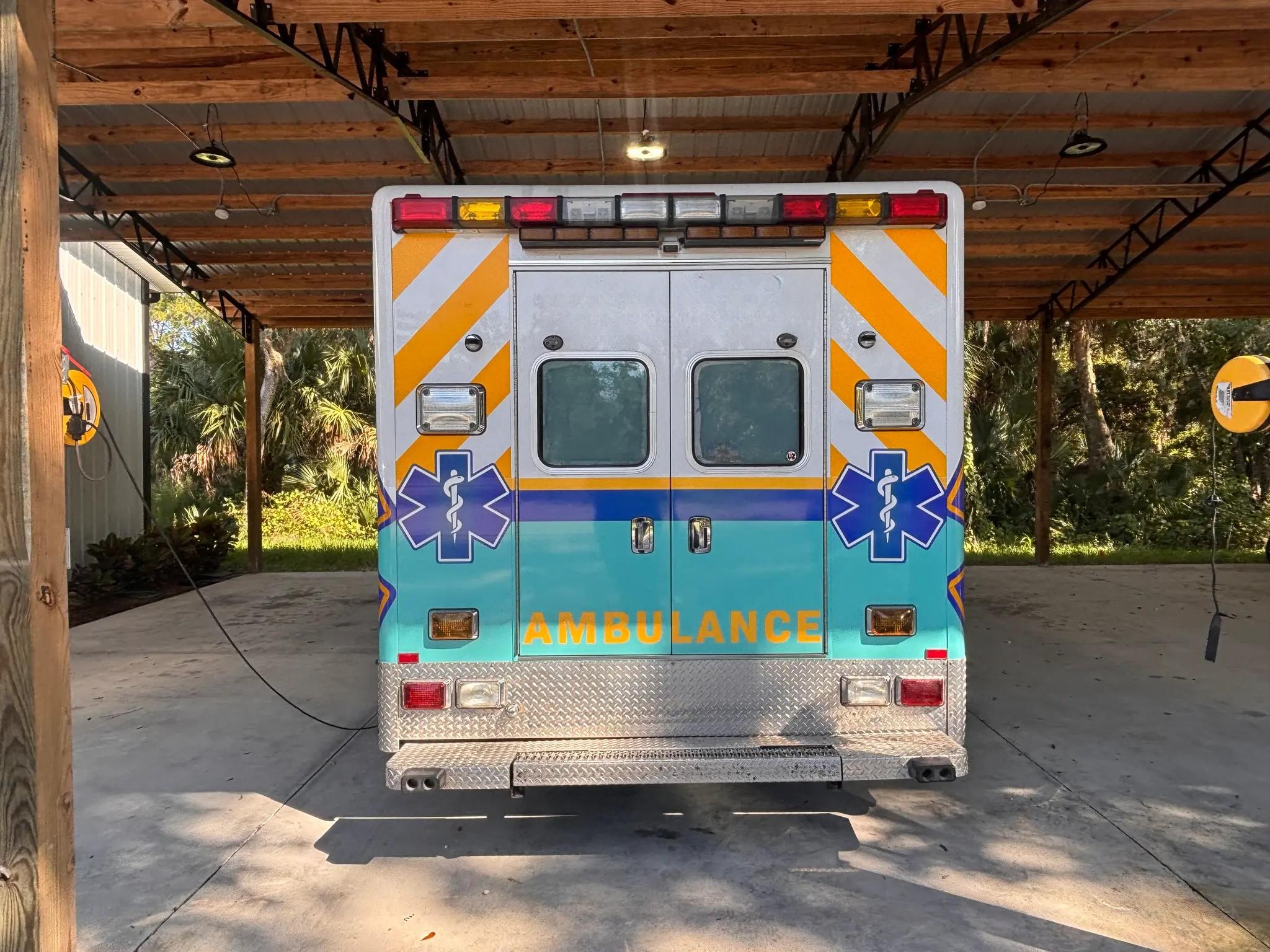 2008 Horton Chevrolet Type I Ambulance - image 6