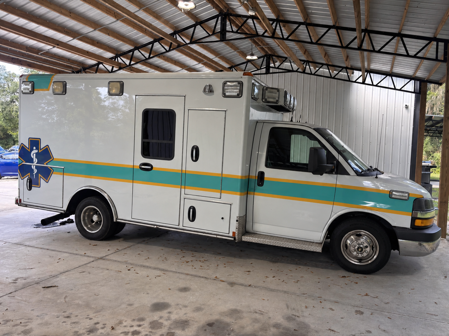 2012 Wheeled Coach Chevrolet Type III Ambulance - image 1