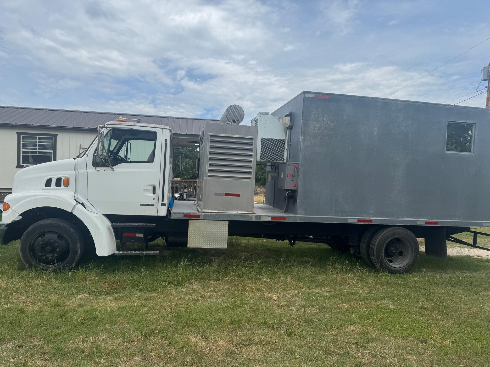 2001 Sterling M7500 Refrigerated Truck - image 1