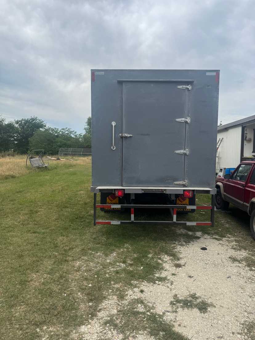 2001 Sterling M7500 Refrigerated Truck — photo 4