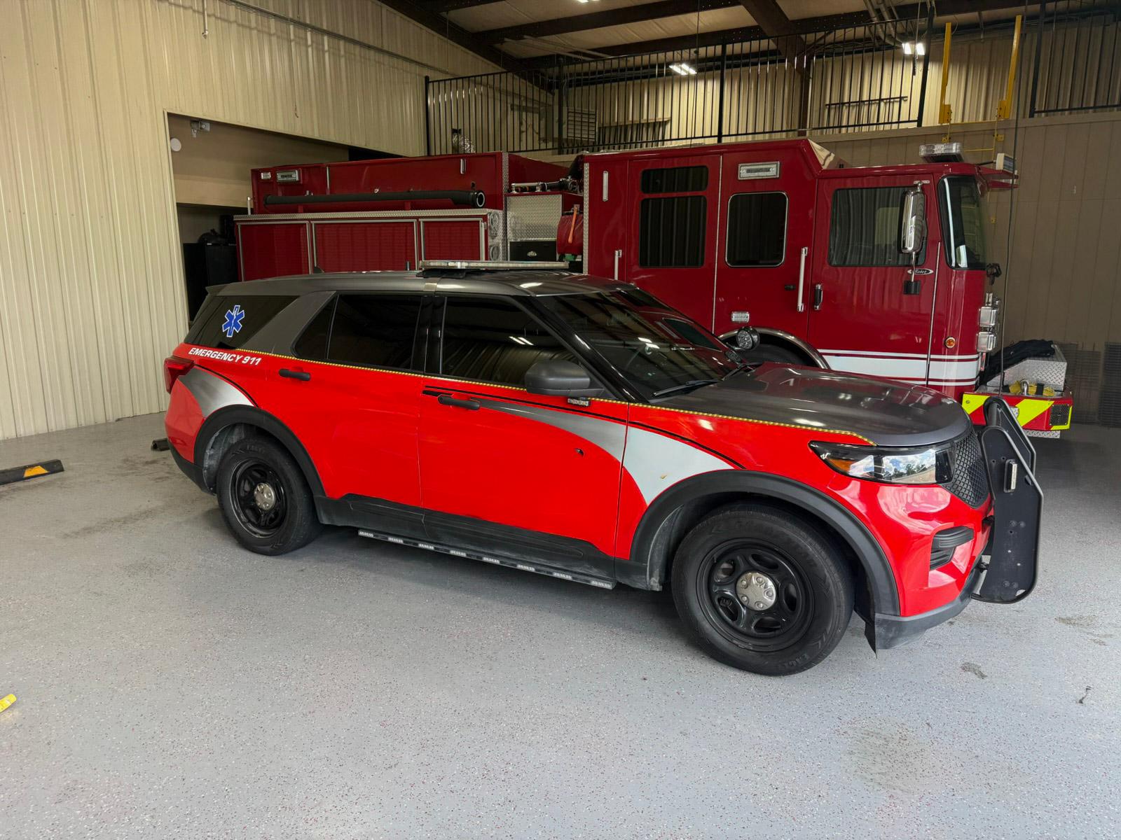 2022 Ford Explorer 4x4 Command Unit - image 2