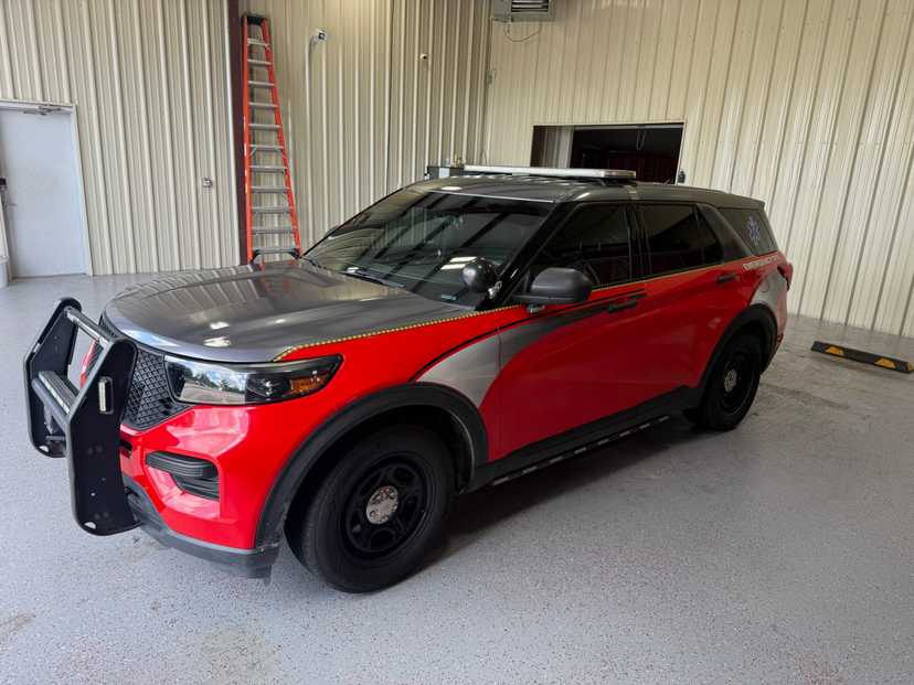 2022 Ford Explorer 4x4 Command Unit