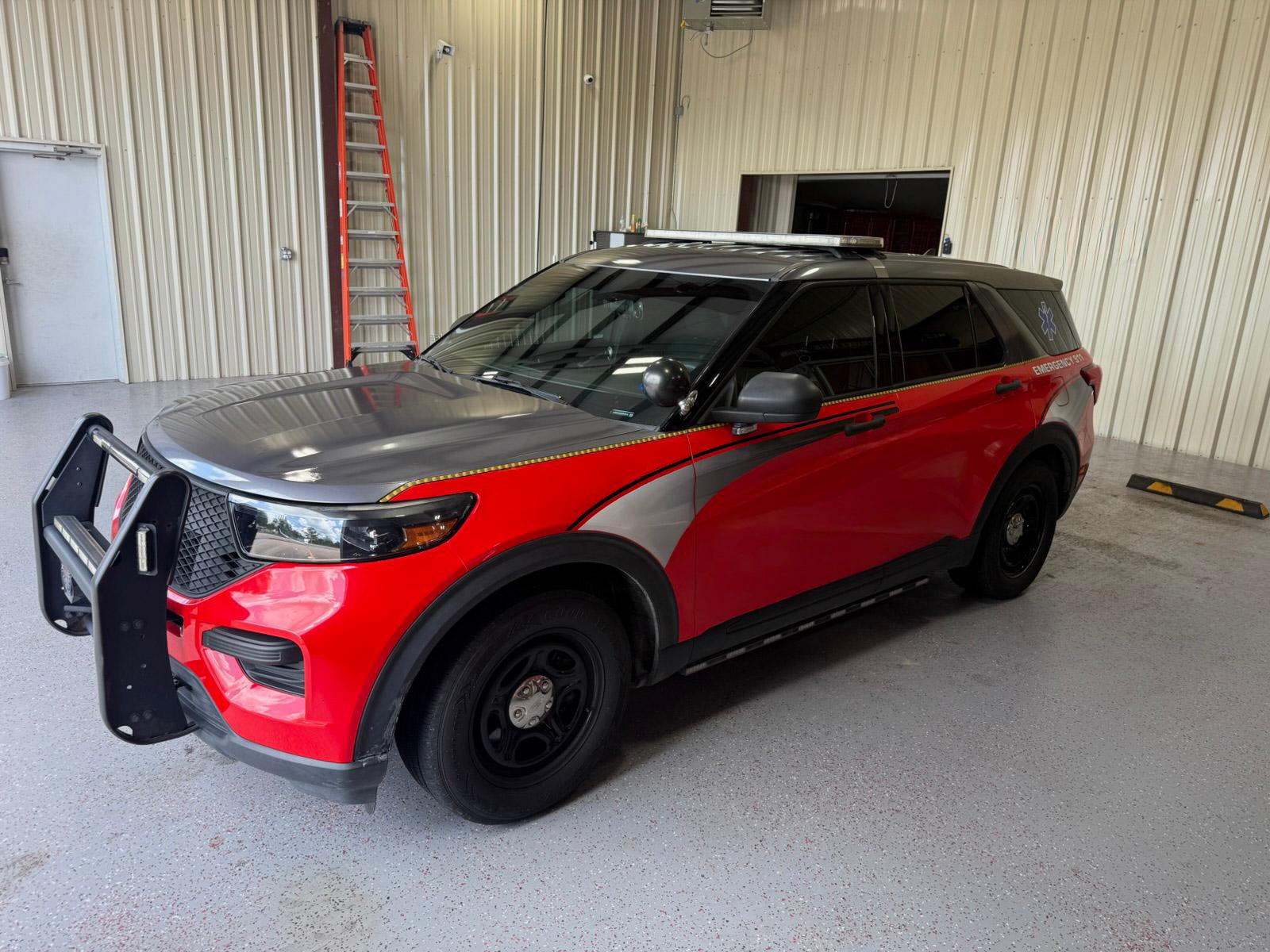 2022 Ford Explorer 4x4 Command Unit - image 1