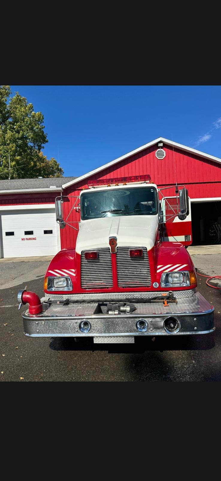 2000 Pierce Kenworth Pumper - image 2