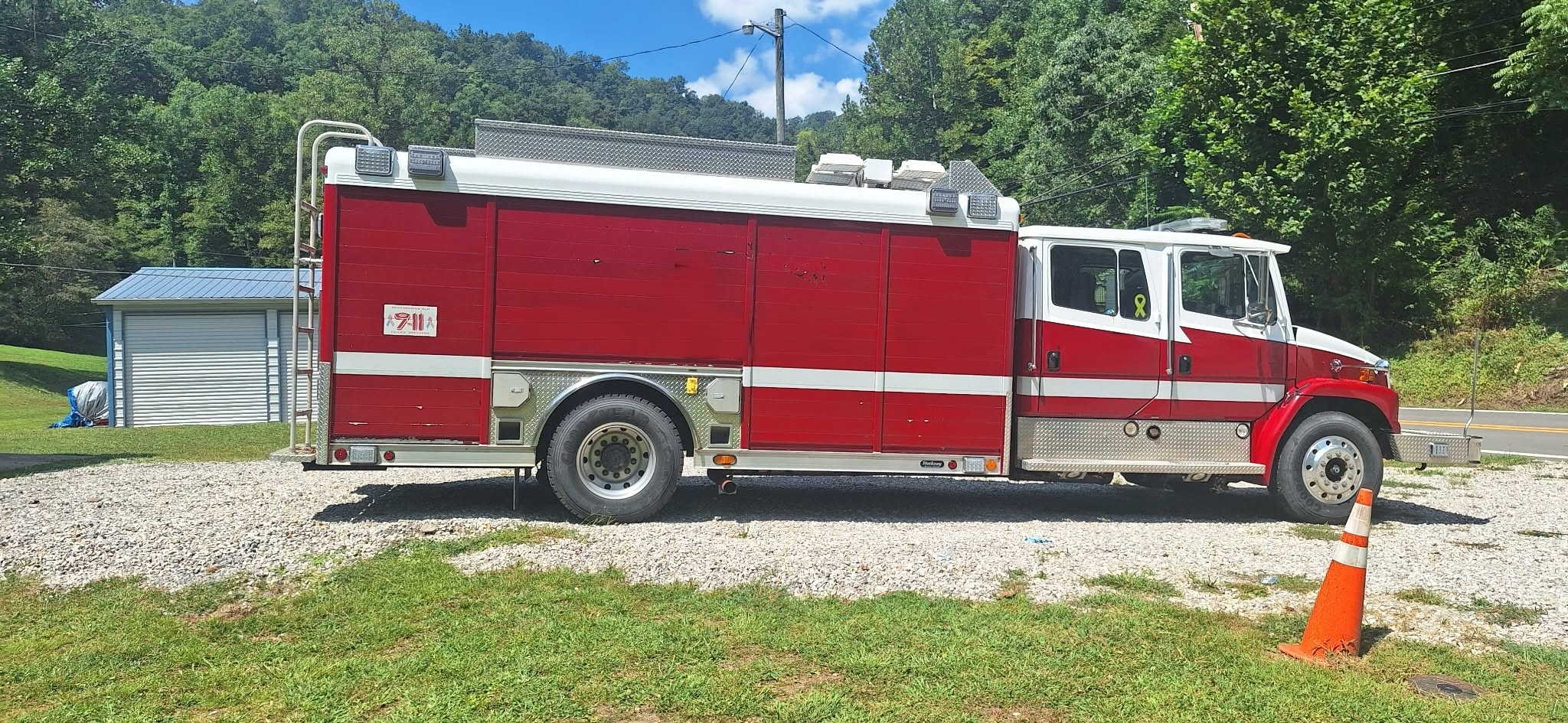 1996 4 Guys Freightliner 4x4 Heavy Rescue - image 3