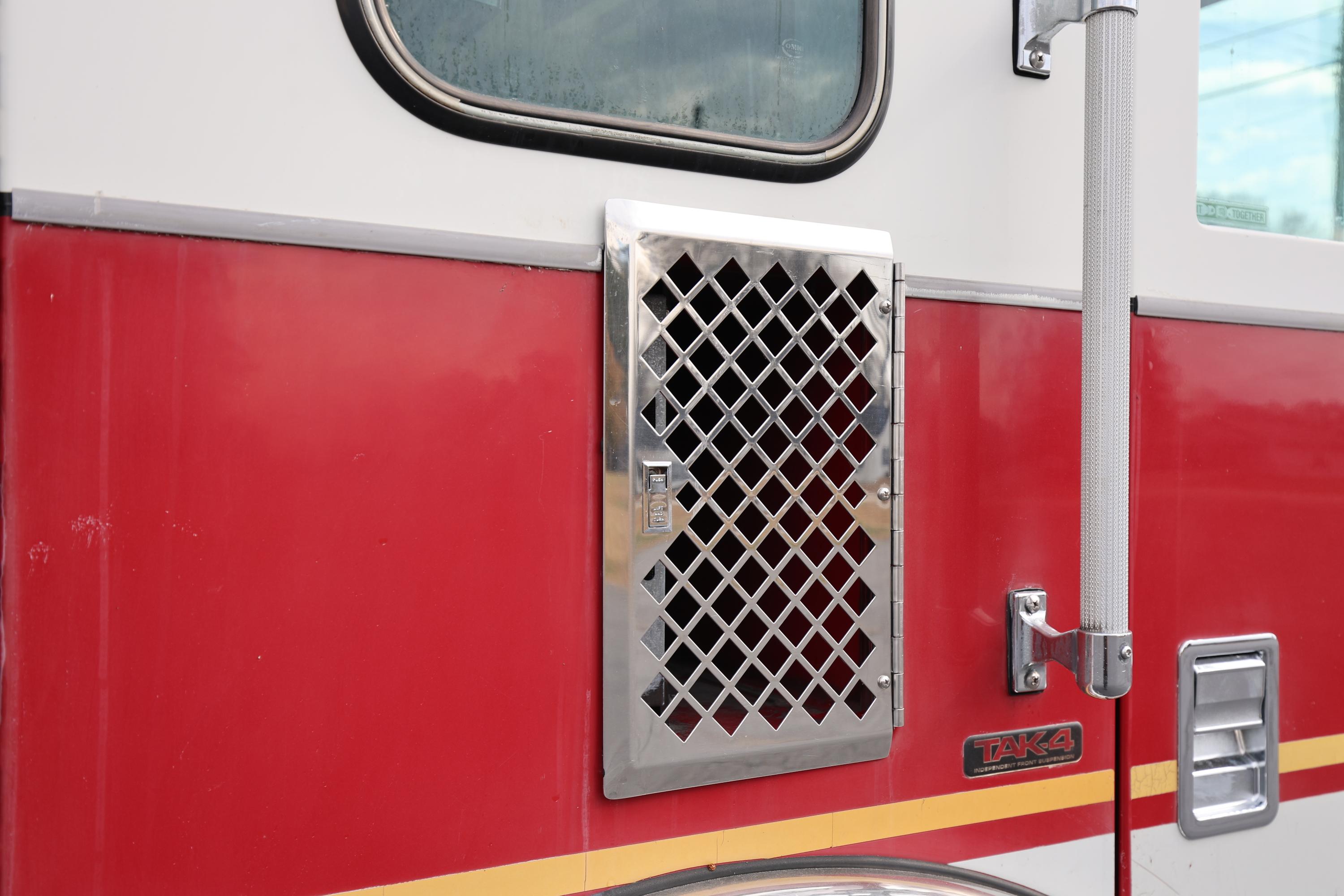 2006 Pierce Enforcer Rescue Pumper - image 19
