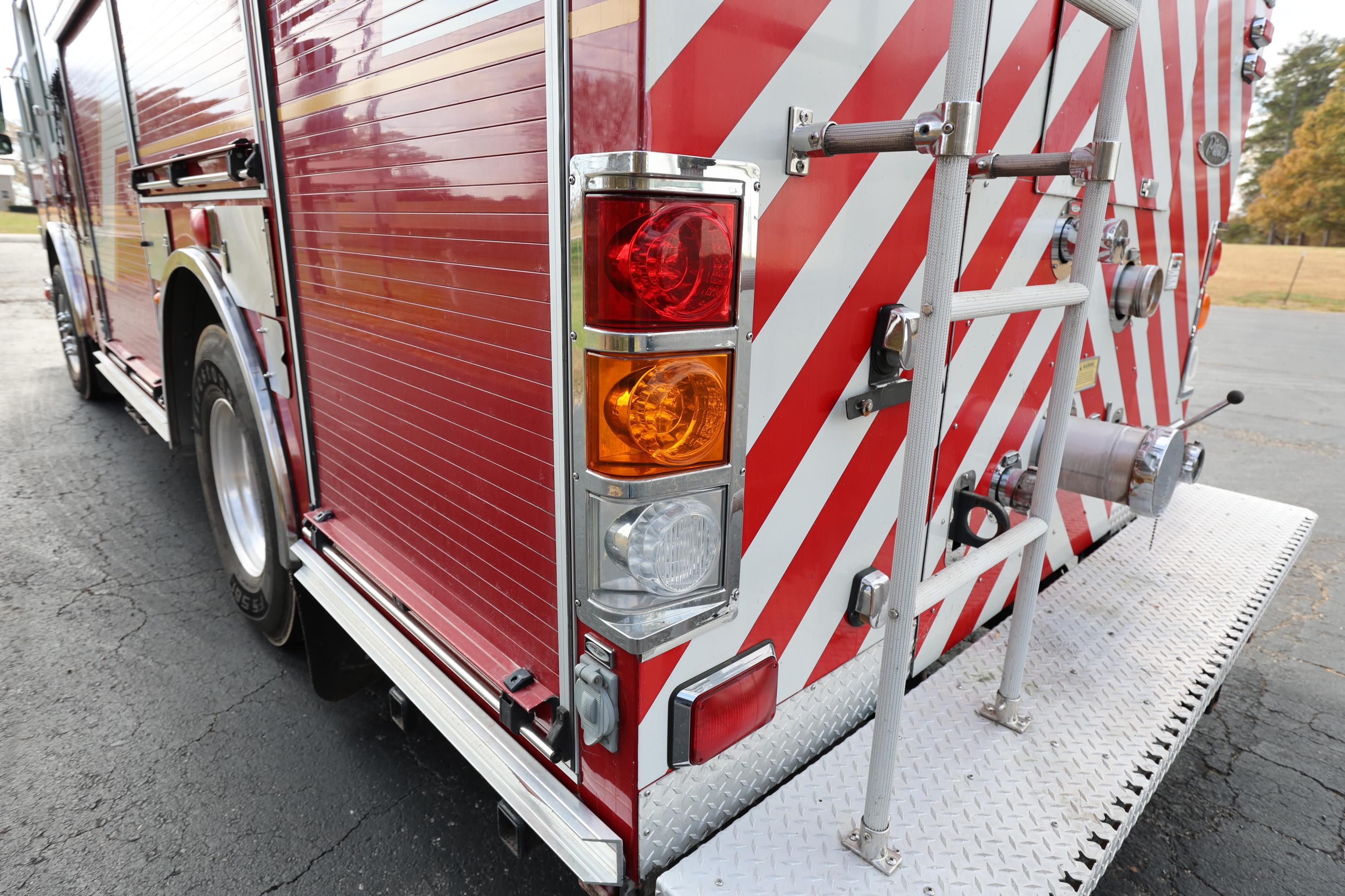 2006 Pierce Enforcer Rescue Pumper - image 10