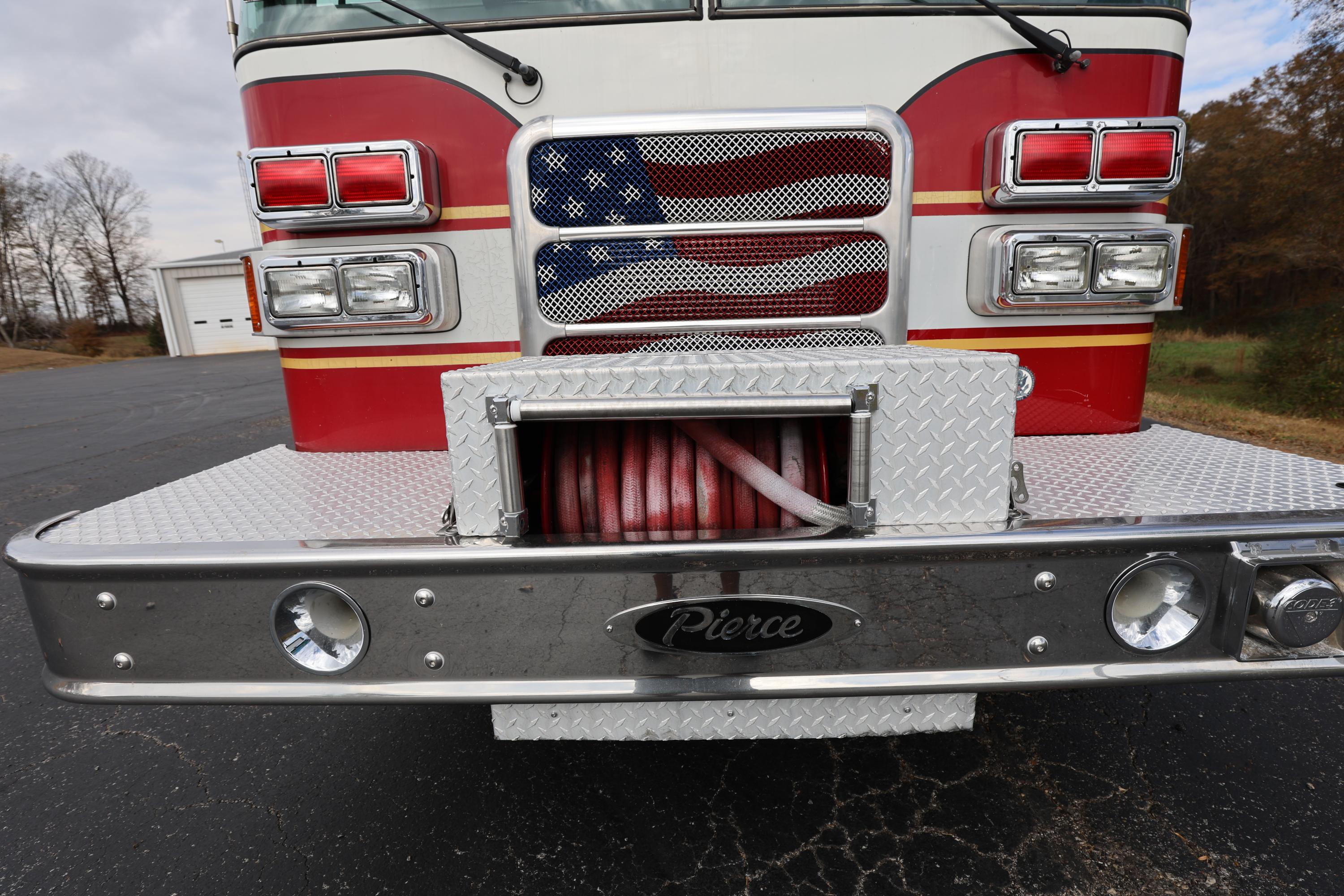 2006 Pierce Enforcer Rescue Pumper - image 27