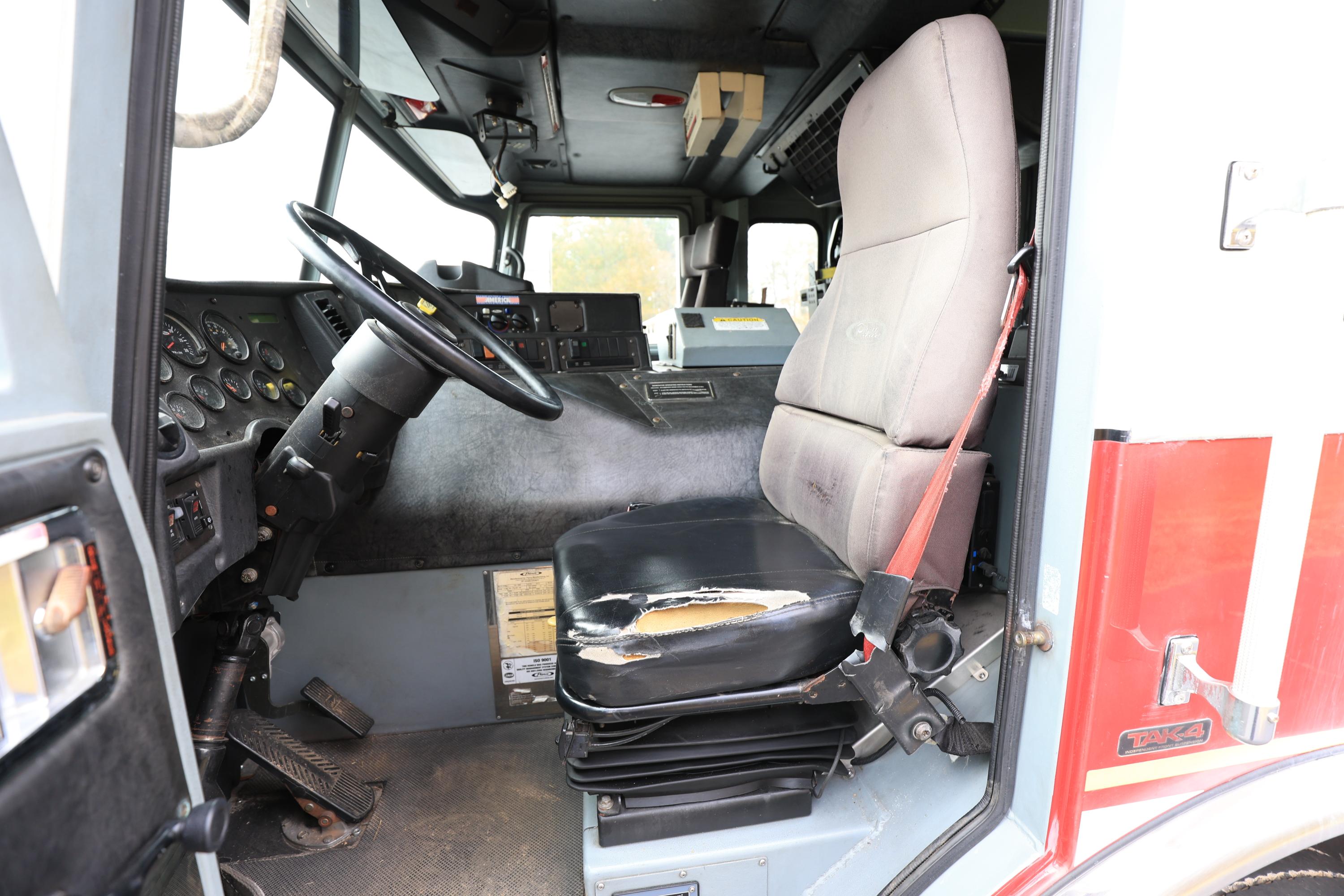 2006 Pierce Enforcer Rescue Pumper - image 37