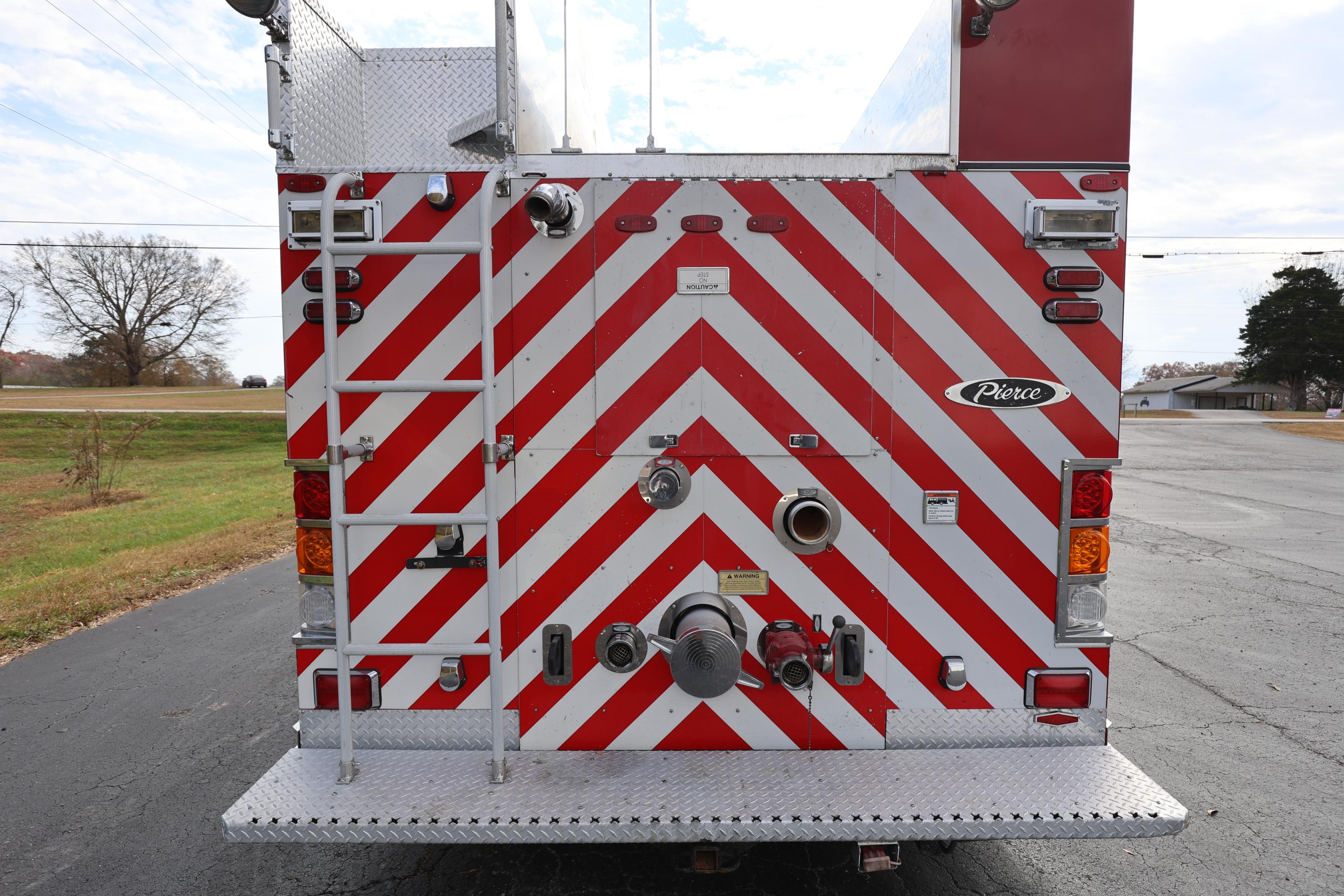 2006 Pierce Enforcer Rescue Pumper - image 11