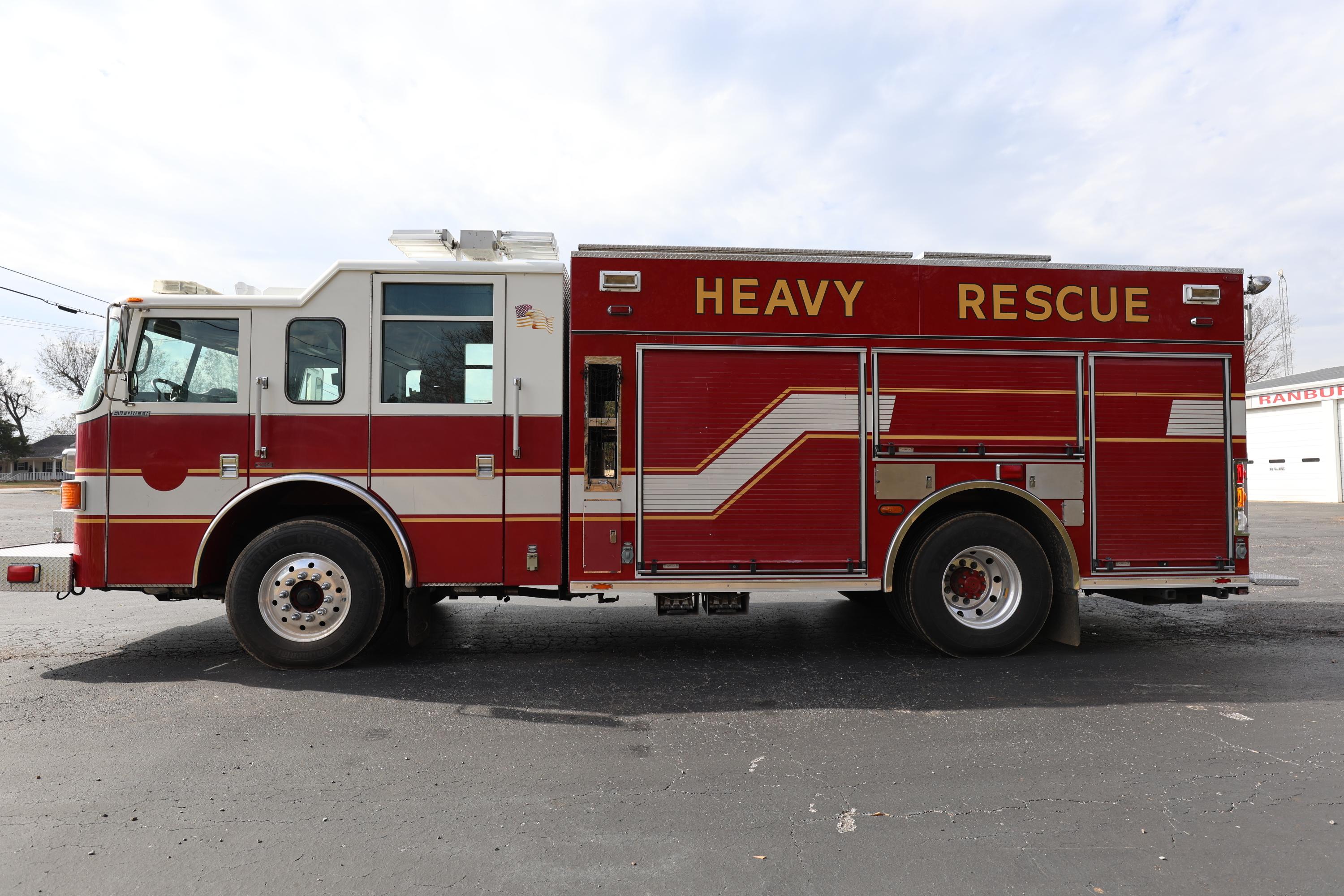 2006 Pierce Enforcer Rescue Pumper - image 5