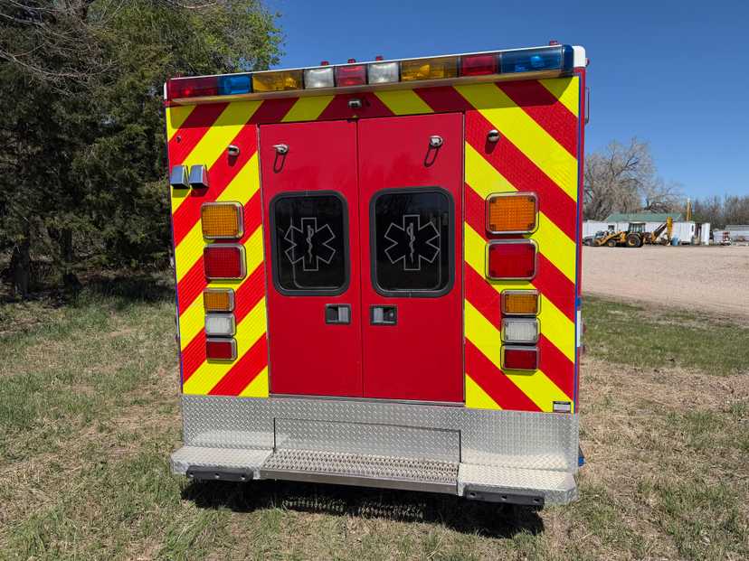 2003 Road Rescue International Type I Ambulance — photo 8