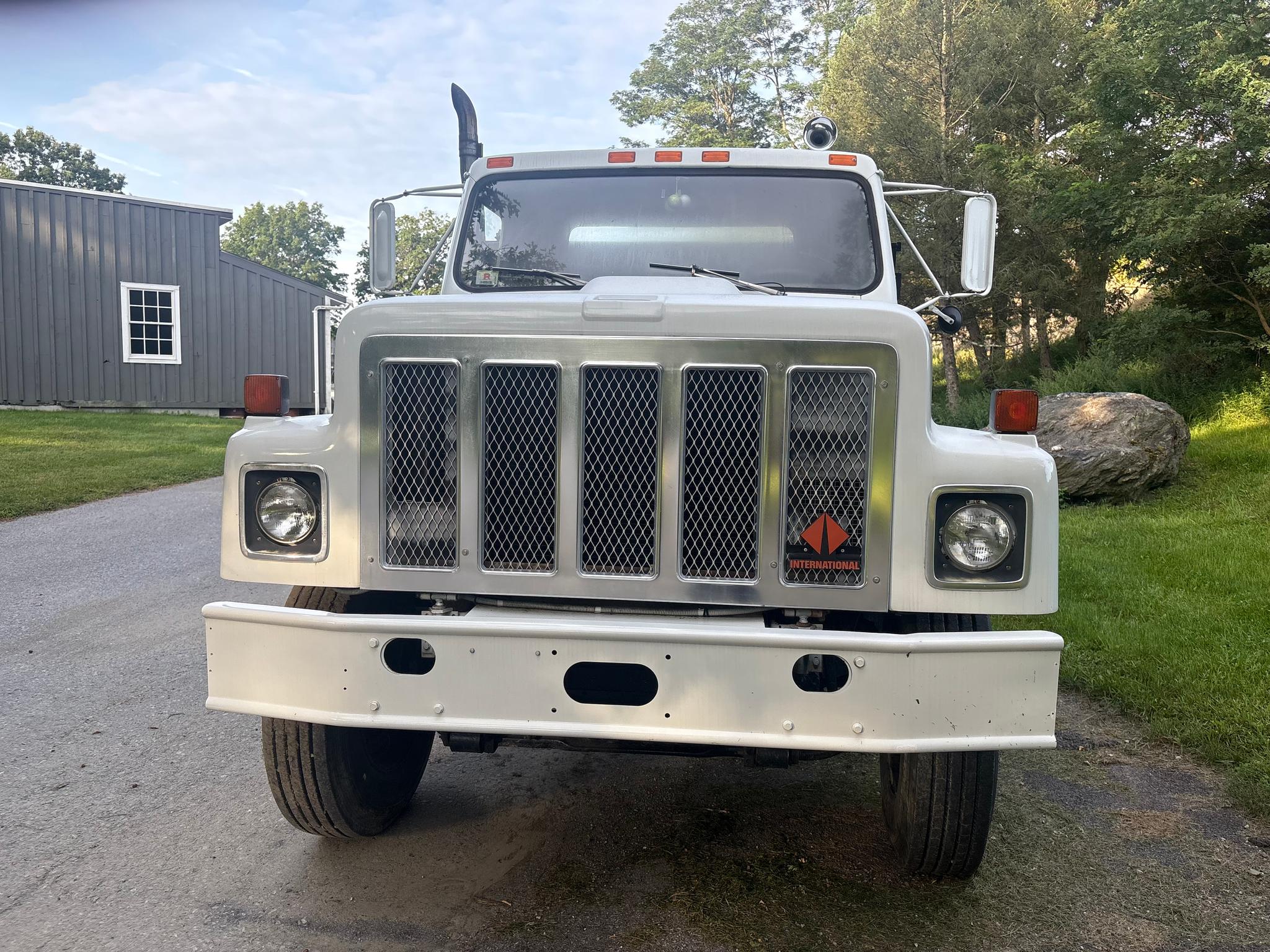 1998 International Flatbed - image 4