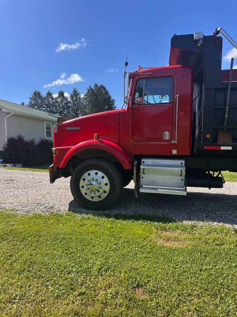 1991 Kenworth T800 Dump Truck — photo 2