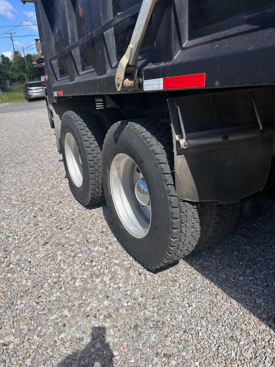 1991 Kenworth T800 Dump Truck - image 8