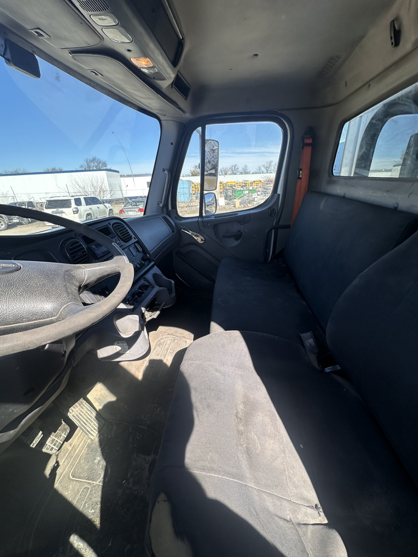 2018 Freightliner McNeilus Rear Loader — photo 5
