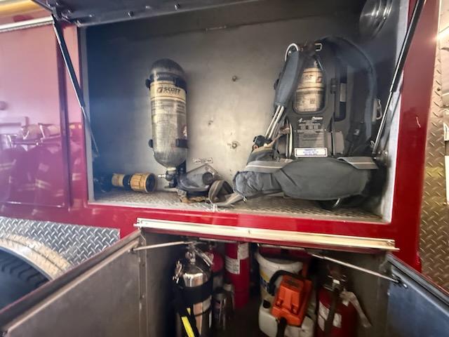 1992 E-One International Pumper - image 14