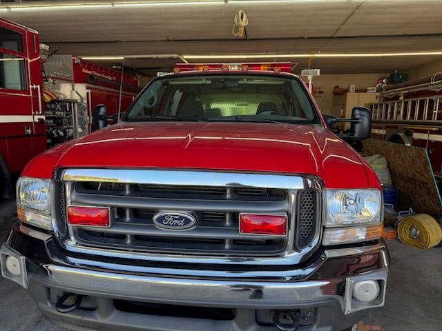 2002 Ford F-550 4x4 Light Rescue - image 2
