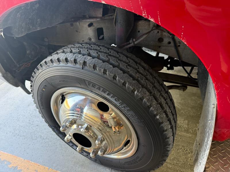 2002 Ford F-550 4x4 Light Rescue - image 24