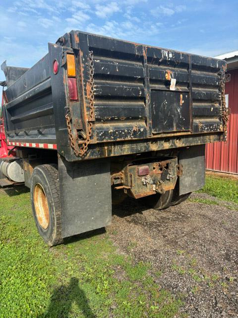 2003 International 7400 Dump Truck - image 4