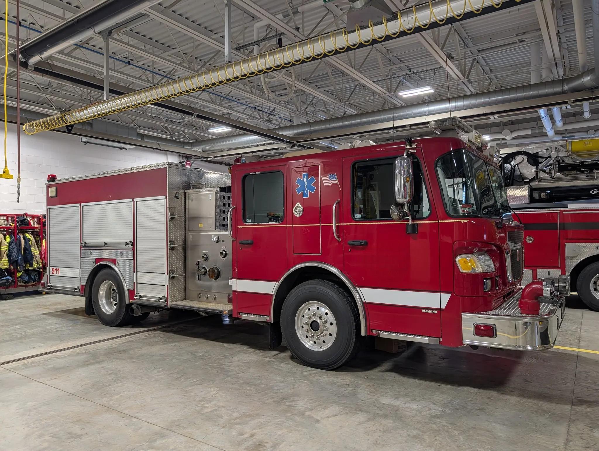 2006 Crimson Spartan Pumper - image 1