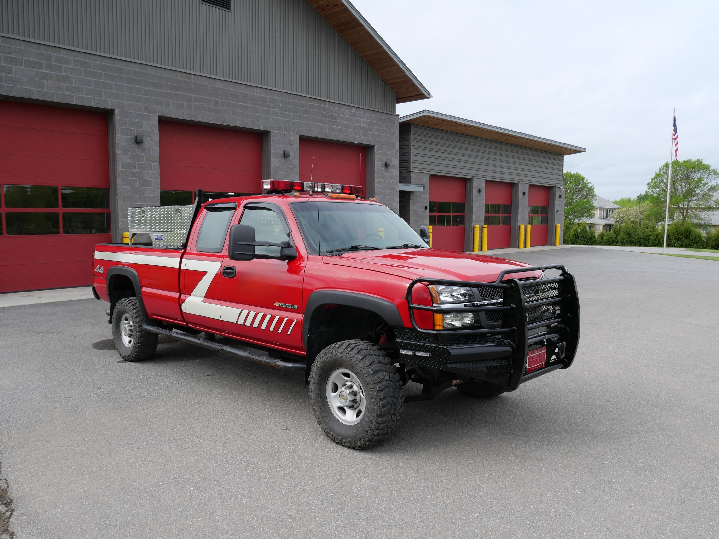 2003 4x4 Chevy Silverado Brush Truck with Skid Unit - image 7