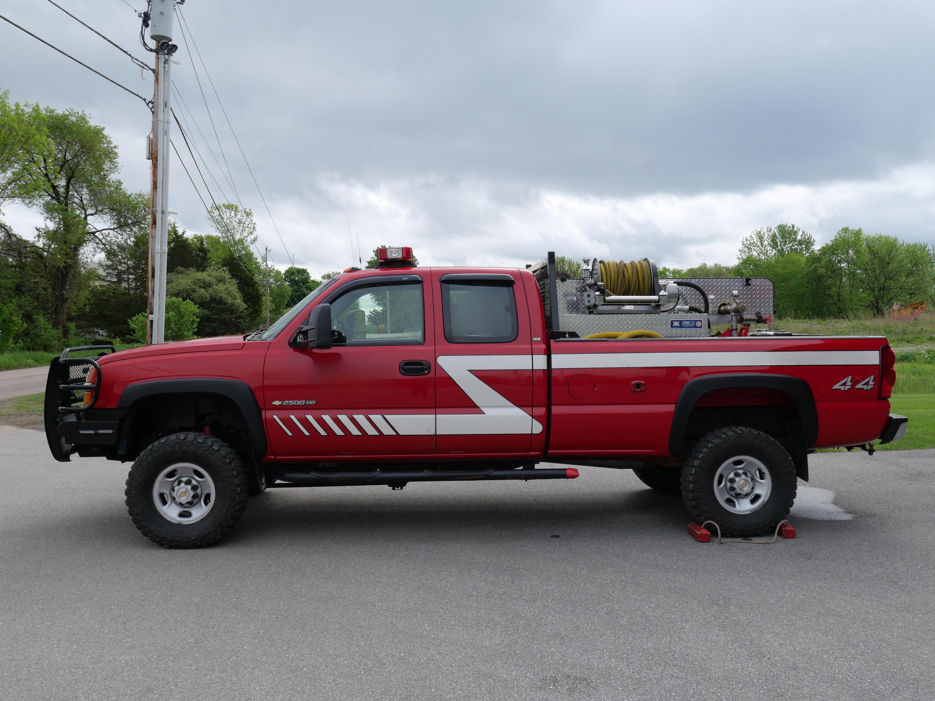 2003 4x4 Chevy Silverado Brush Truck with Skid Unit - image 2