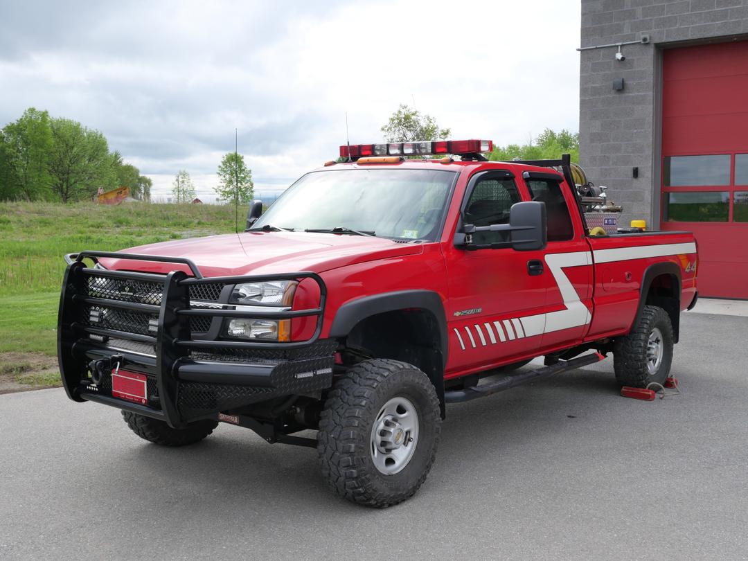 2003 4x4 Chevy Silverado Brush Truck with Skid Unit