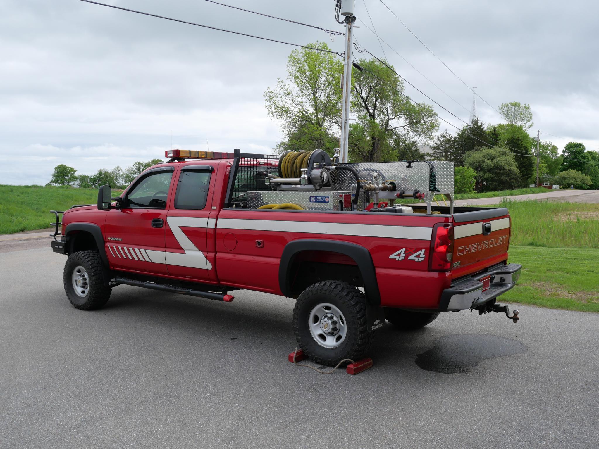 2003 4x4 Chevy Silverado Brush Truck with Skid Unit - image 3