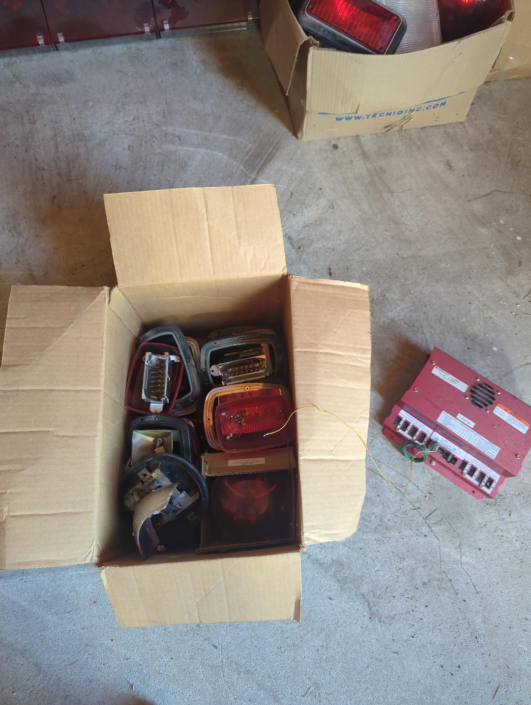 Assorted lights and strobe pack 