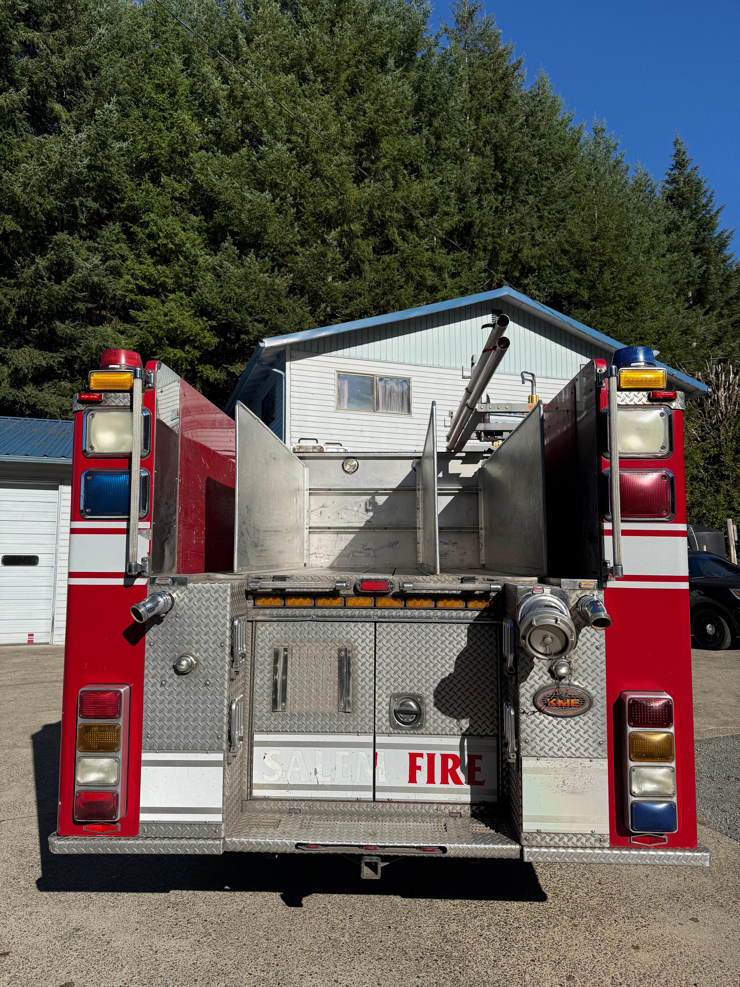 2008 KME Kenworth Pumper - image 3